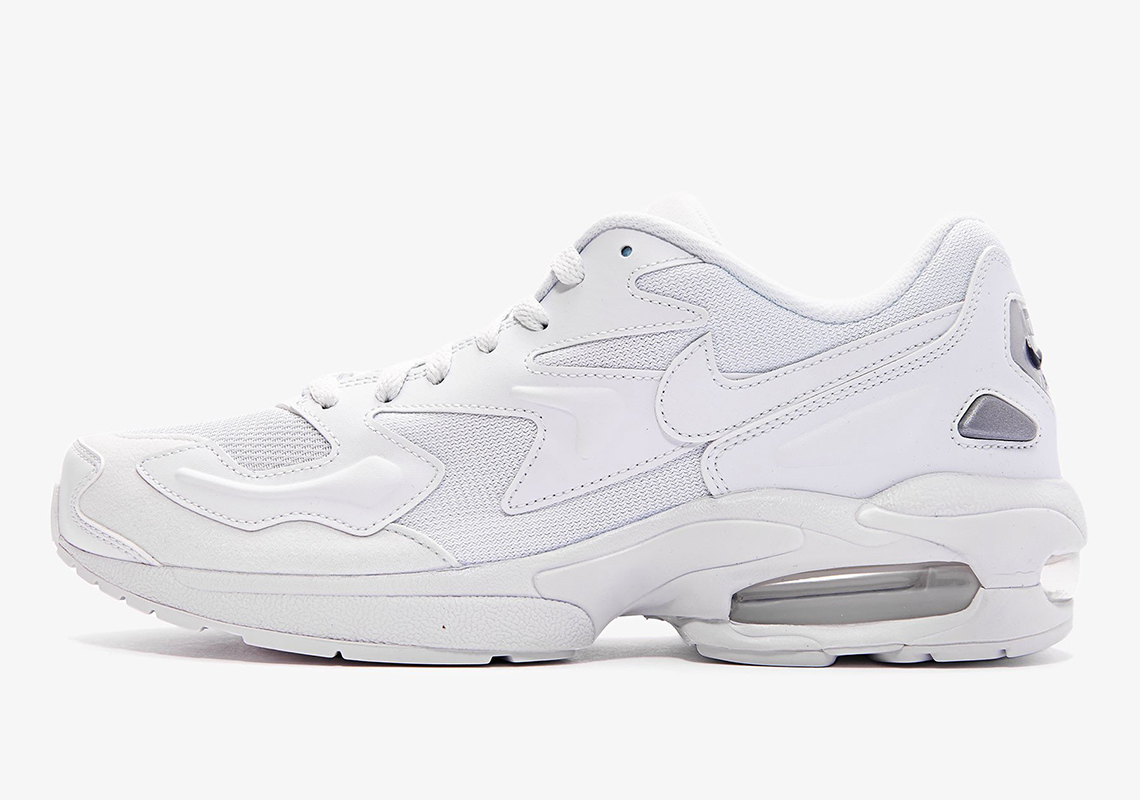 A Summer Ready Off White Comes To The Nike Air Max 2 Light