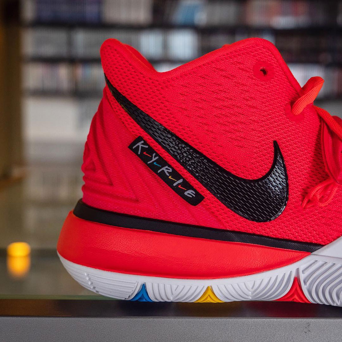 Nike Kyrie 5 Friends Alt 1