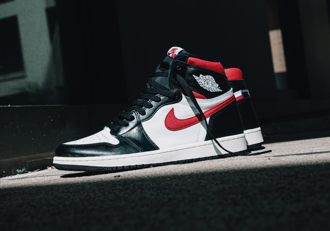 555088 061 Air Jordan 1 Gym Red 2