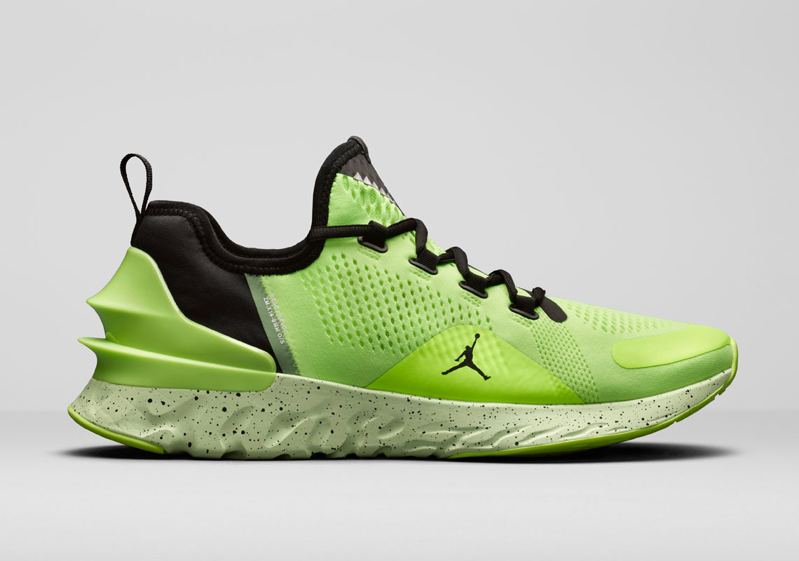 Jordan React Havoc Volt Ar8815 700 1