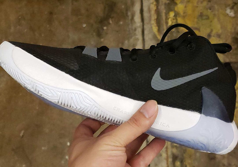 Nike Freak 1 Giannis Antetokounpmo Black White 1