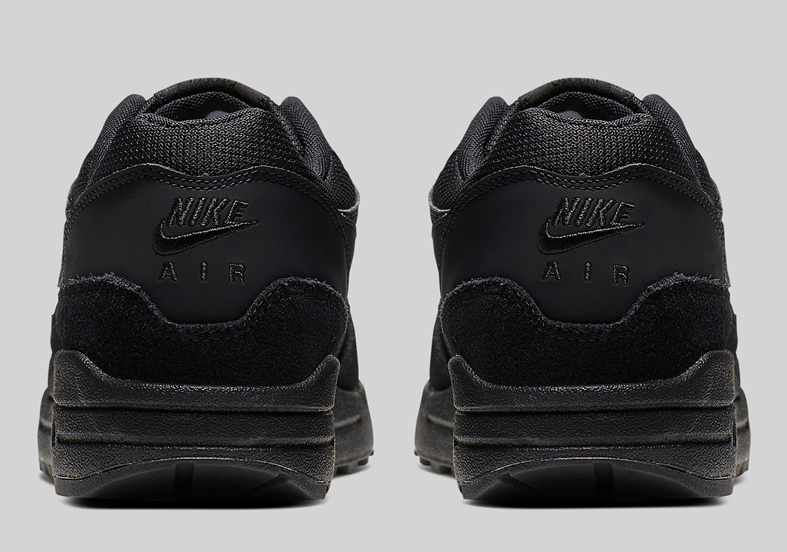 Nike Air Max 1 Triple Black 319986 045 6