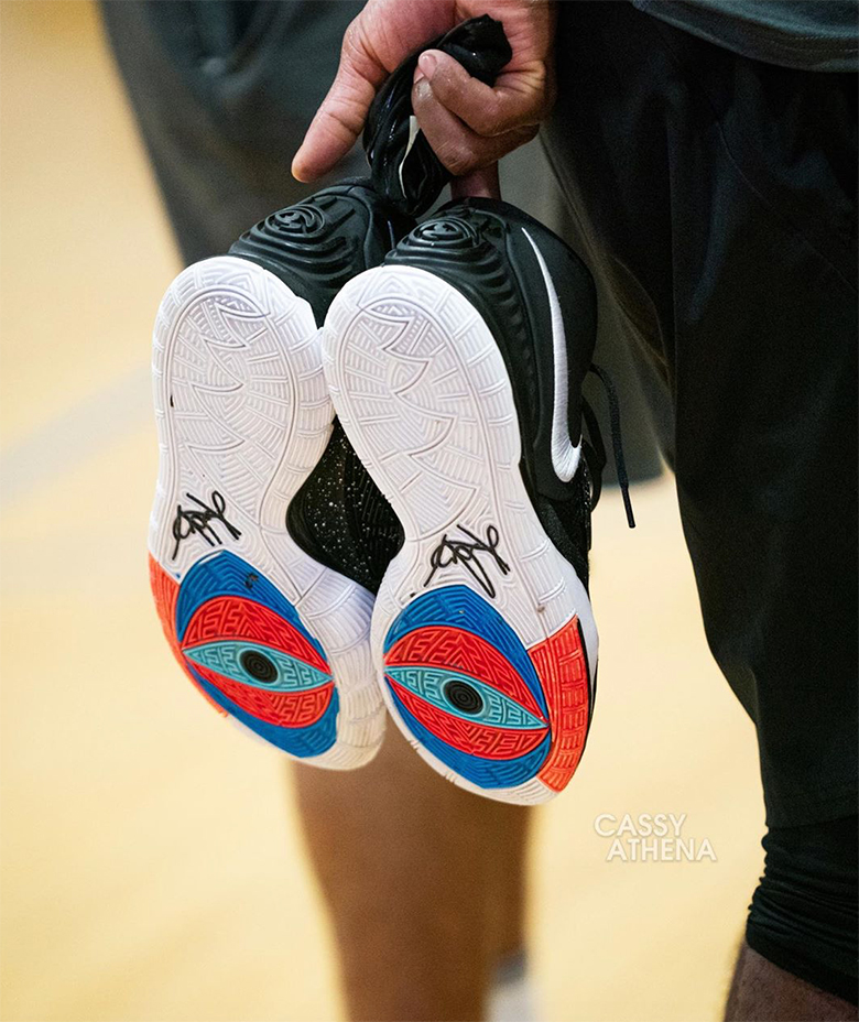 Kyrie 6 Black White