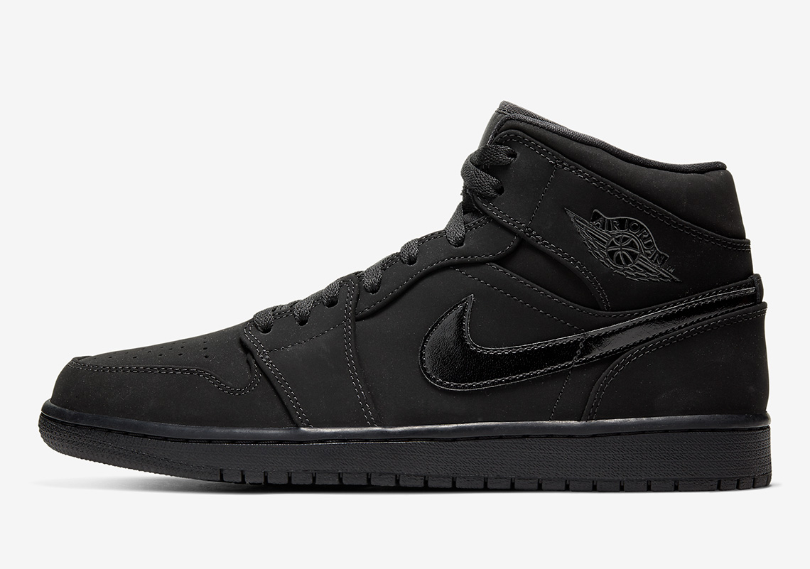 Air Jordan 1 Mid Black 554724 056 3