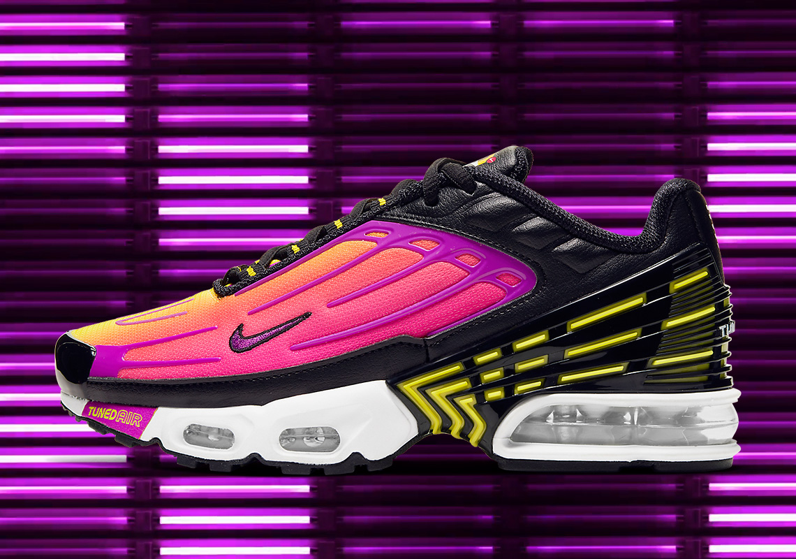 Detailed Look At The Nike Air Max Plus 3 "Hyper Purple"