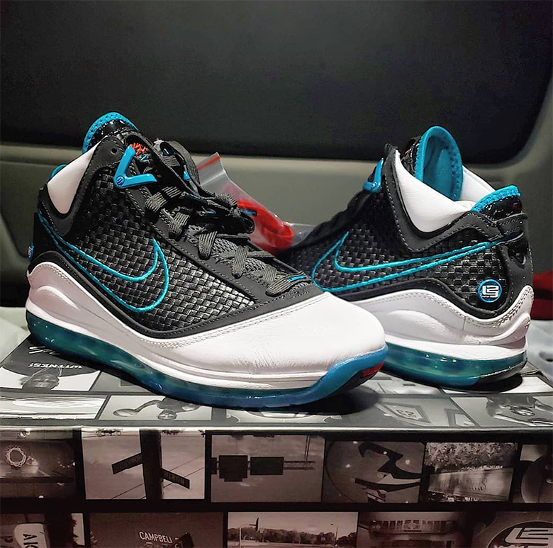 Nike Lebron 7 Red Carpet Retro Release Date 1