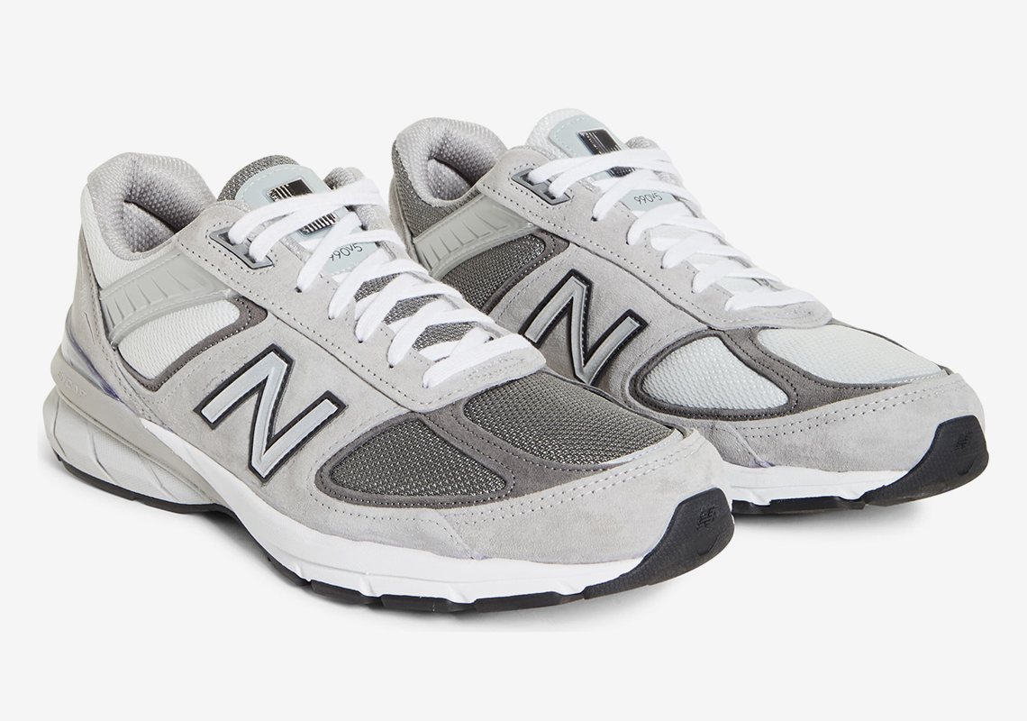 BEAMS Injects Asymmetry To A Greyscale New Balance 990v5