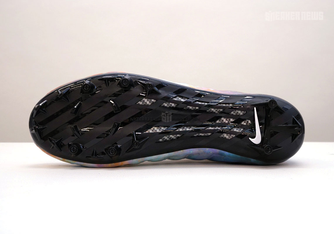 Nike Obj Galaxy Cleat Beauty Shots 3