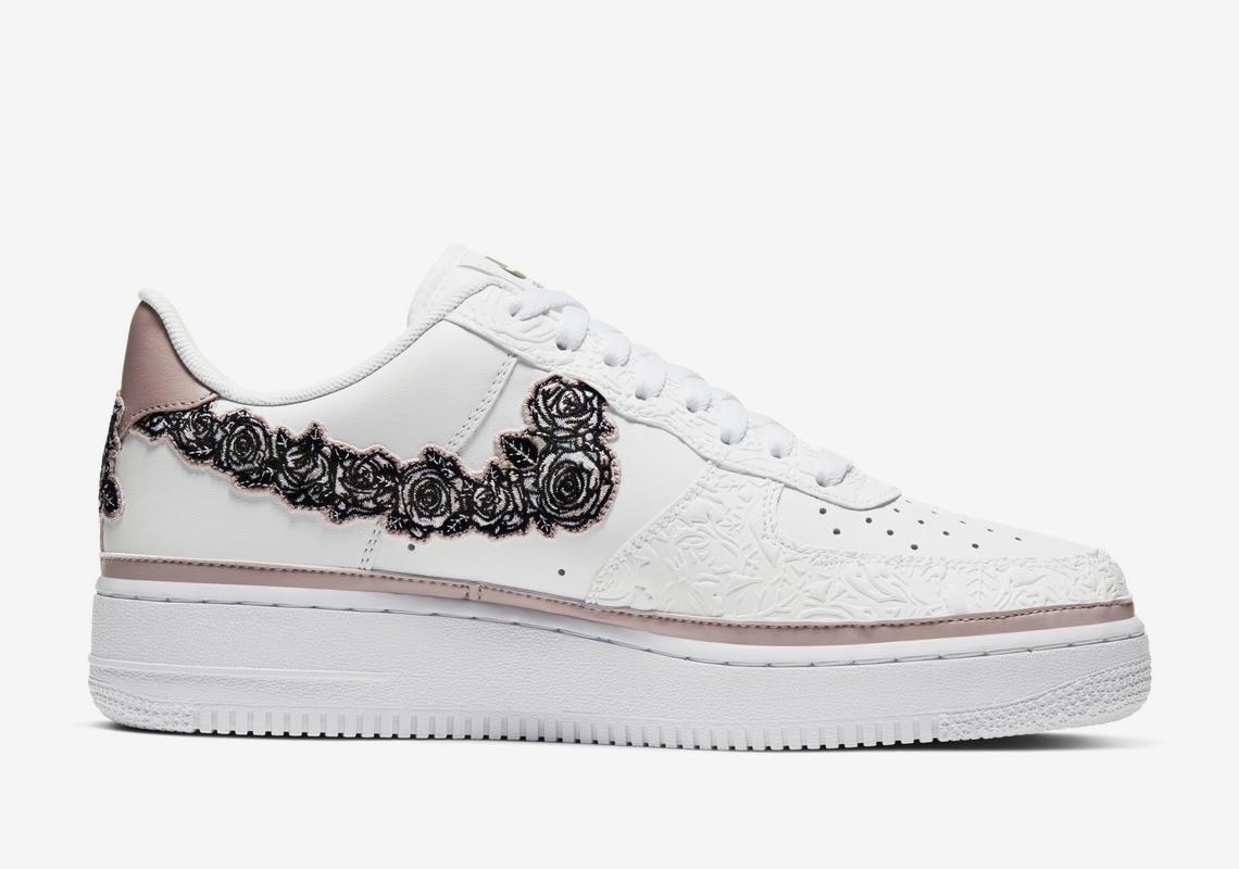 Nike Air Force 1 Low Doernbecher Zion Thompson Cv2591 100 2