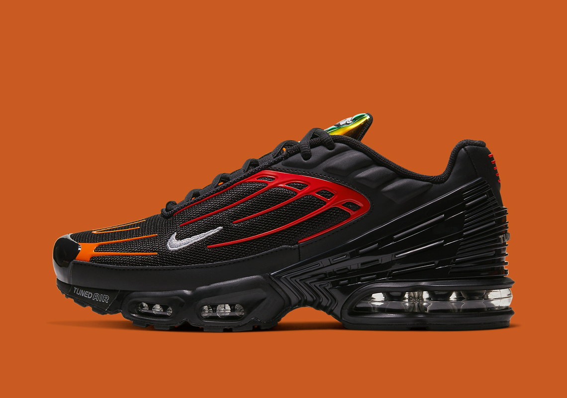 Take A Closer Look At The Nike Air Max Plus 3 "Blood Orange"