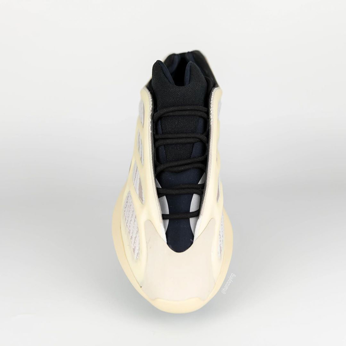 Adidas Yeezy Boost 700 V3 Fw4980 4