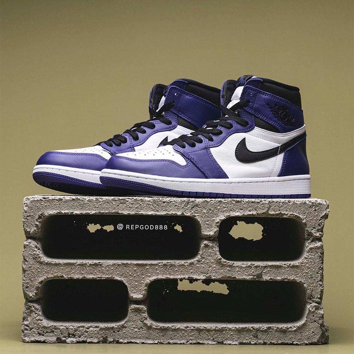 Air Jordan 1 Retro High Og 555088 500 Purple 5