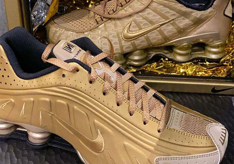 Neymar Teases Nike Shox R4 and TL Collaborations In Gold