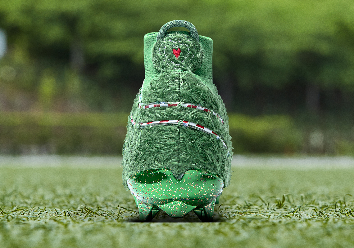 Nike Obj Grinch Cleats 3