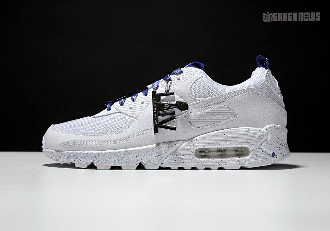 Air Max 90 Super Bowl Beauty Shots 4