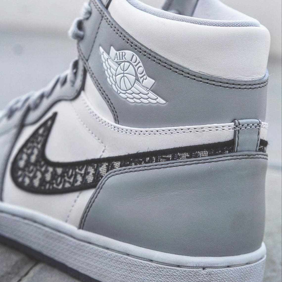 Dior Air Jordan 1 High Detailed Photos 7