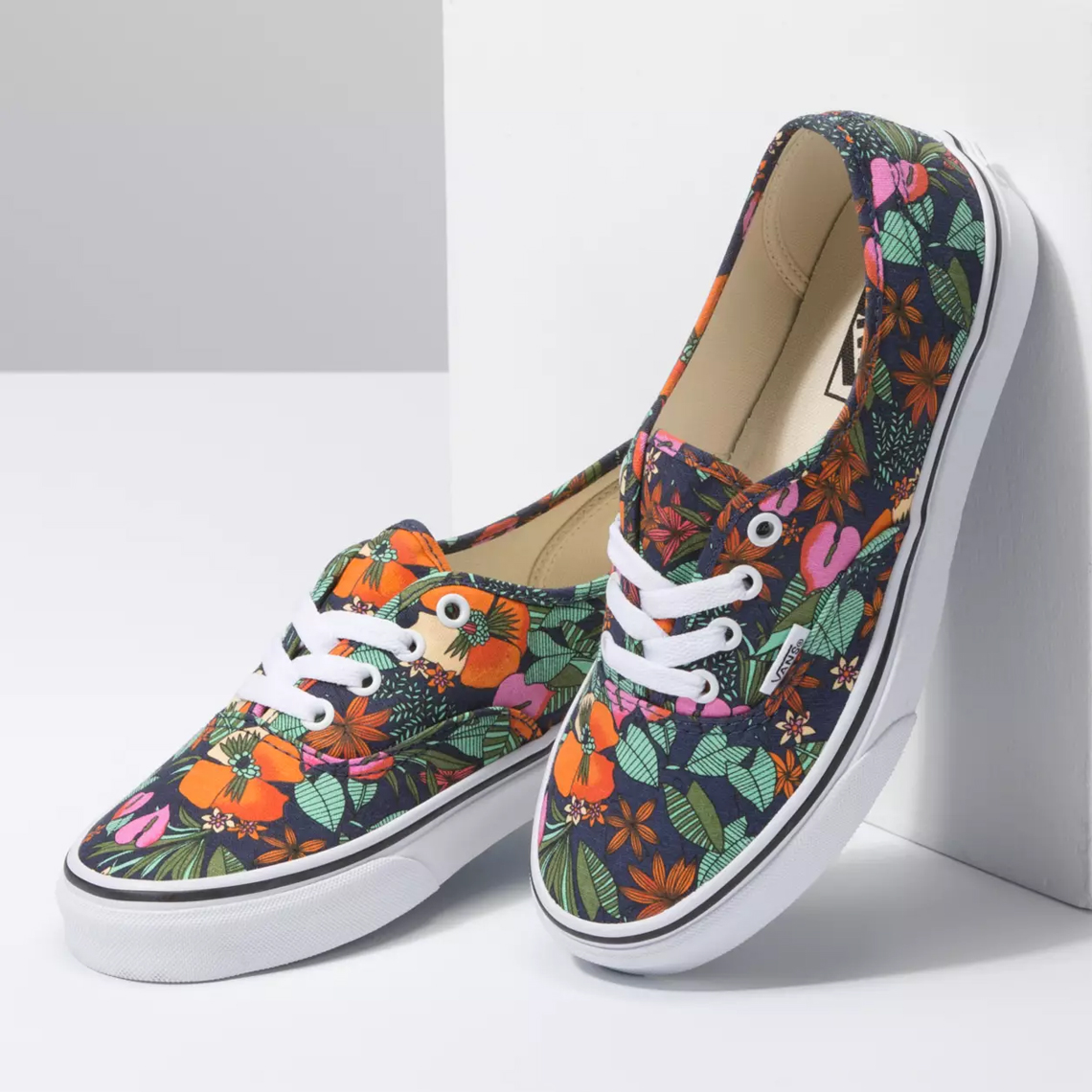 Vans Multi Tropic Authentic 3