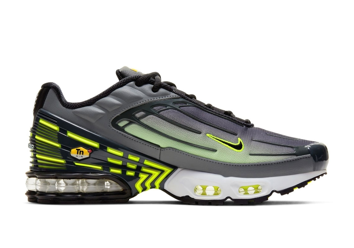 Nike Air Max Plus 3 Grey Volt 4