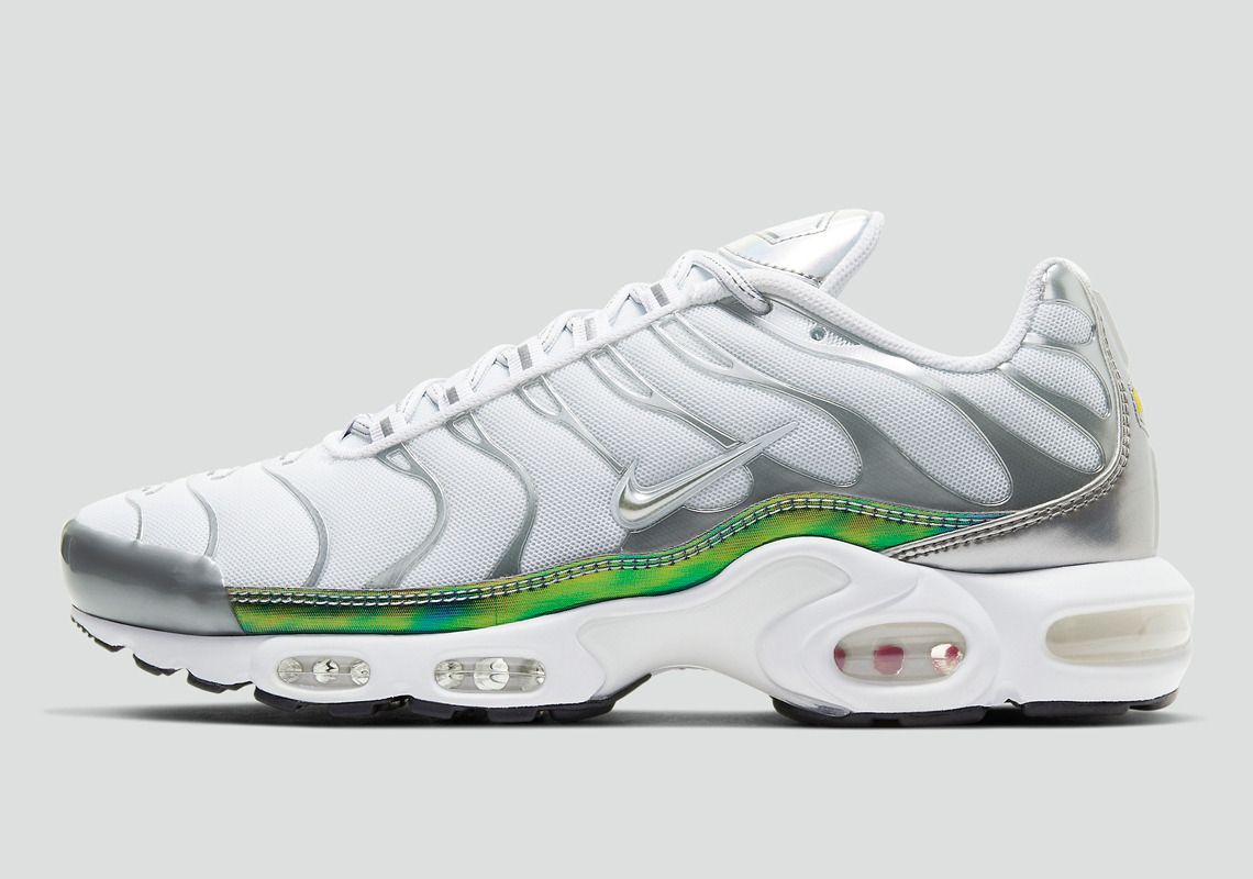 Nike Disrupts The Sleek Air Max Plus With An Oily Metallic Green Panel