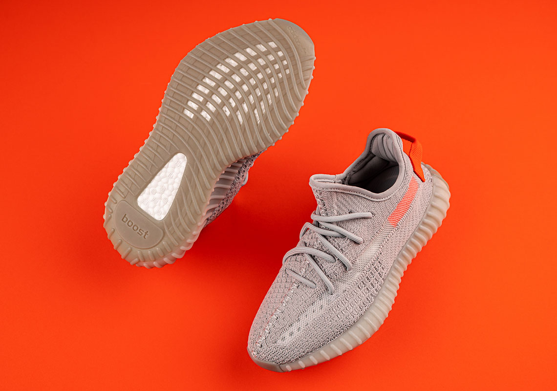 Adidas Yeezy 350 Taillight Photos 3