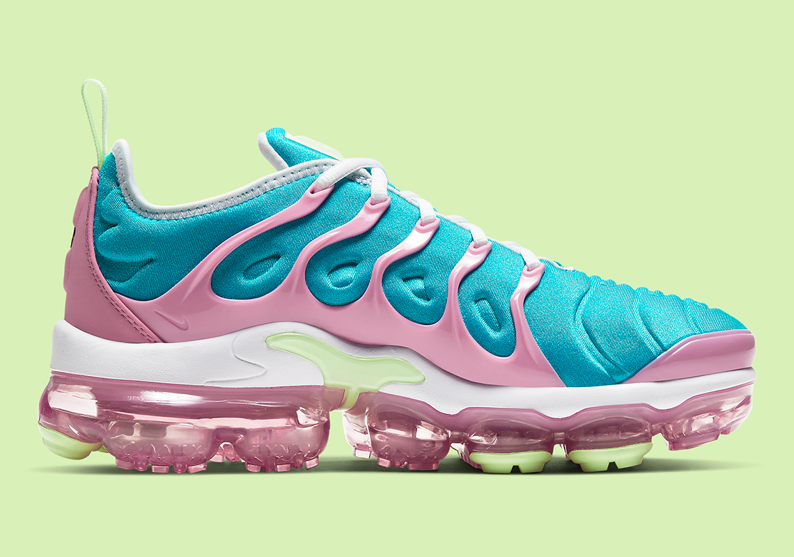 Nike Vapormax Plus Cw7014 100 1