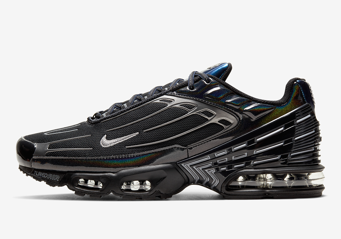 Nike Adds Iridescent Panels To The Air Max Plus 3