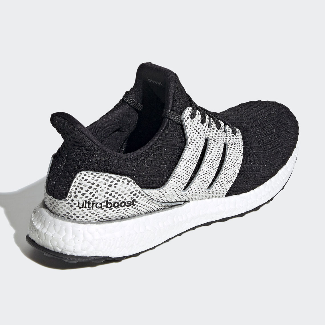 Adidas Ultra Boost Snaeskin Fx8933 1