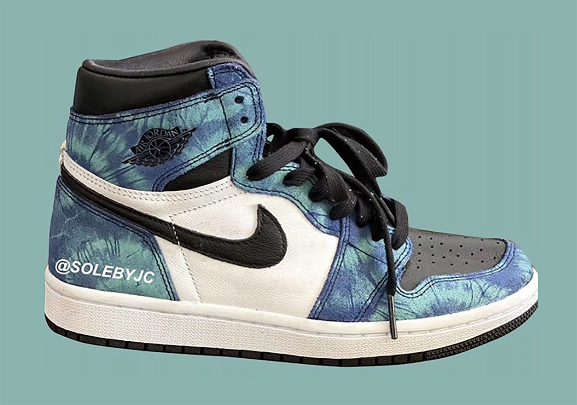 First Look At The Air Jordan 1 Retro High OG “Tie Dye” For Women