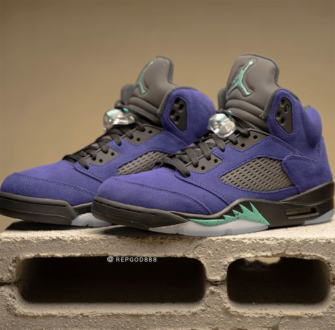 Air Jordan 5 Reverse Grape 136027 500 3