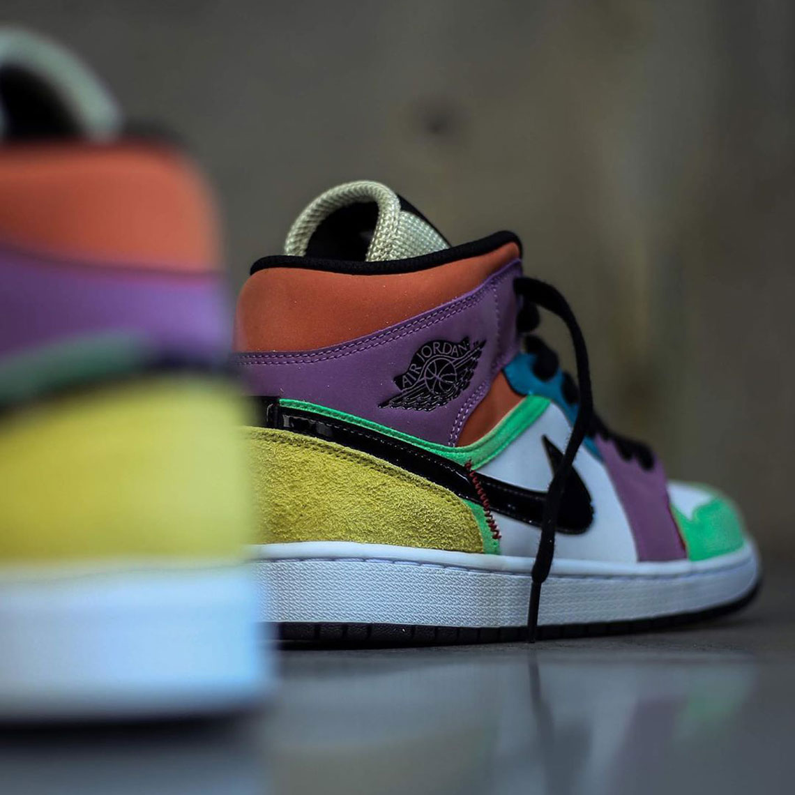 Air Jordan 1 Mid Wmns Multicolor Cw1140 100 4