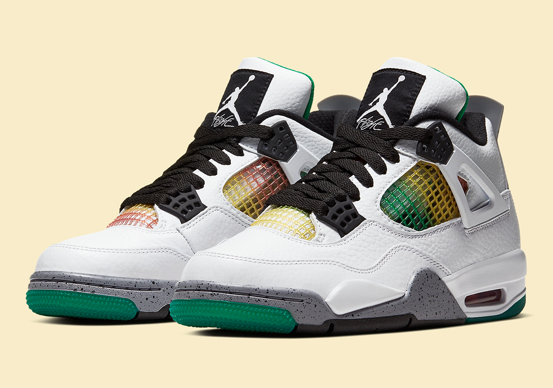 Official Images Of The Women's Air Jordan 4 "Lucid Green"