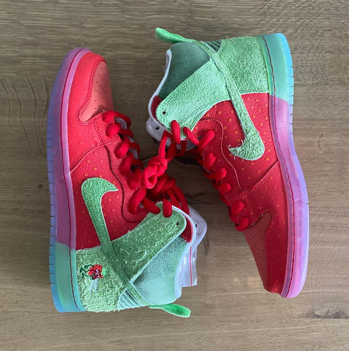 Strawberry Cough Nike Sb Dunk High 6