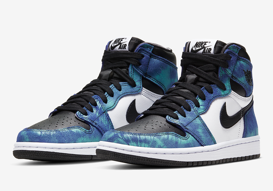 Official Images Of The Women’s Air Jordan 1 “Tie-Dye”