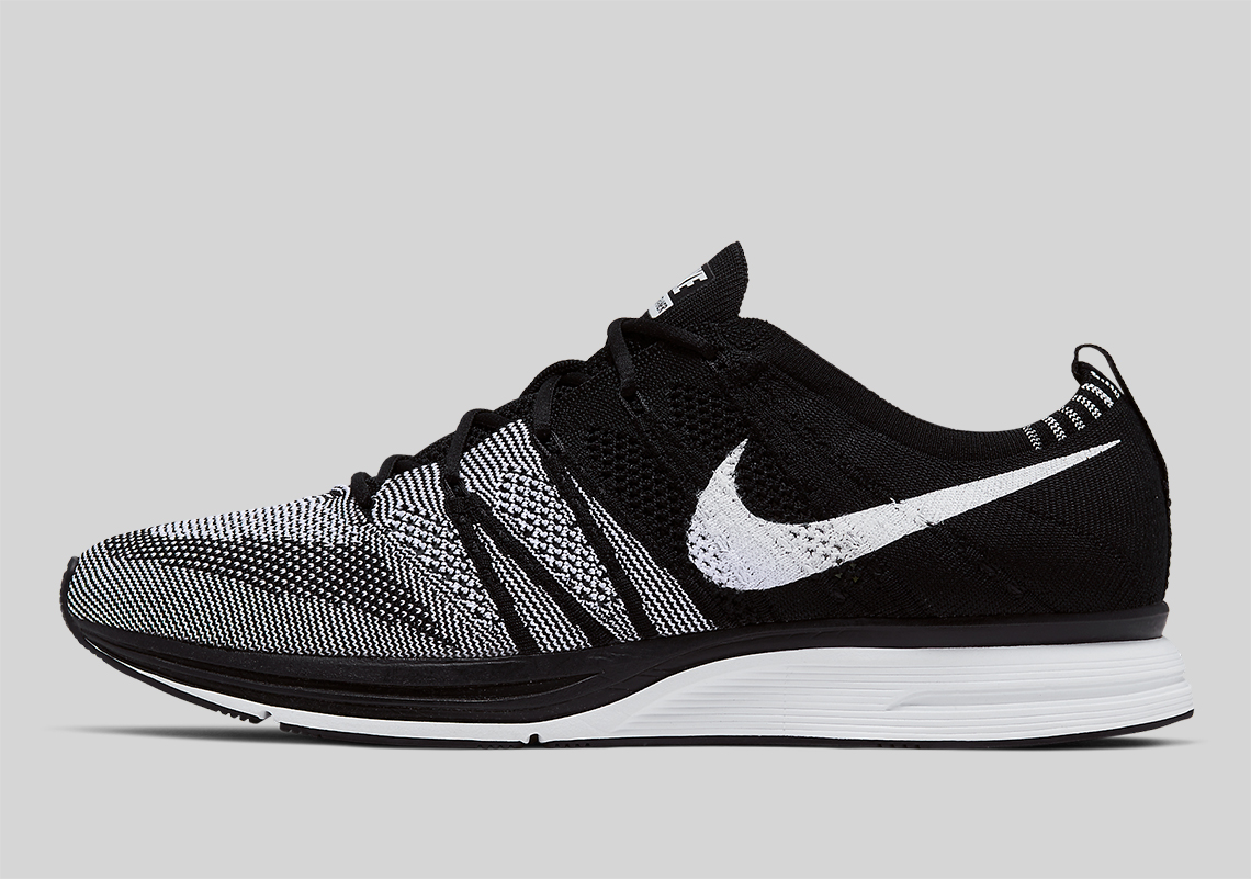 Nike Flyknit Trainer Oreo 2020 Restock 0