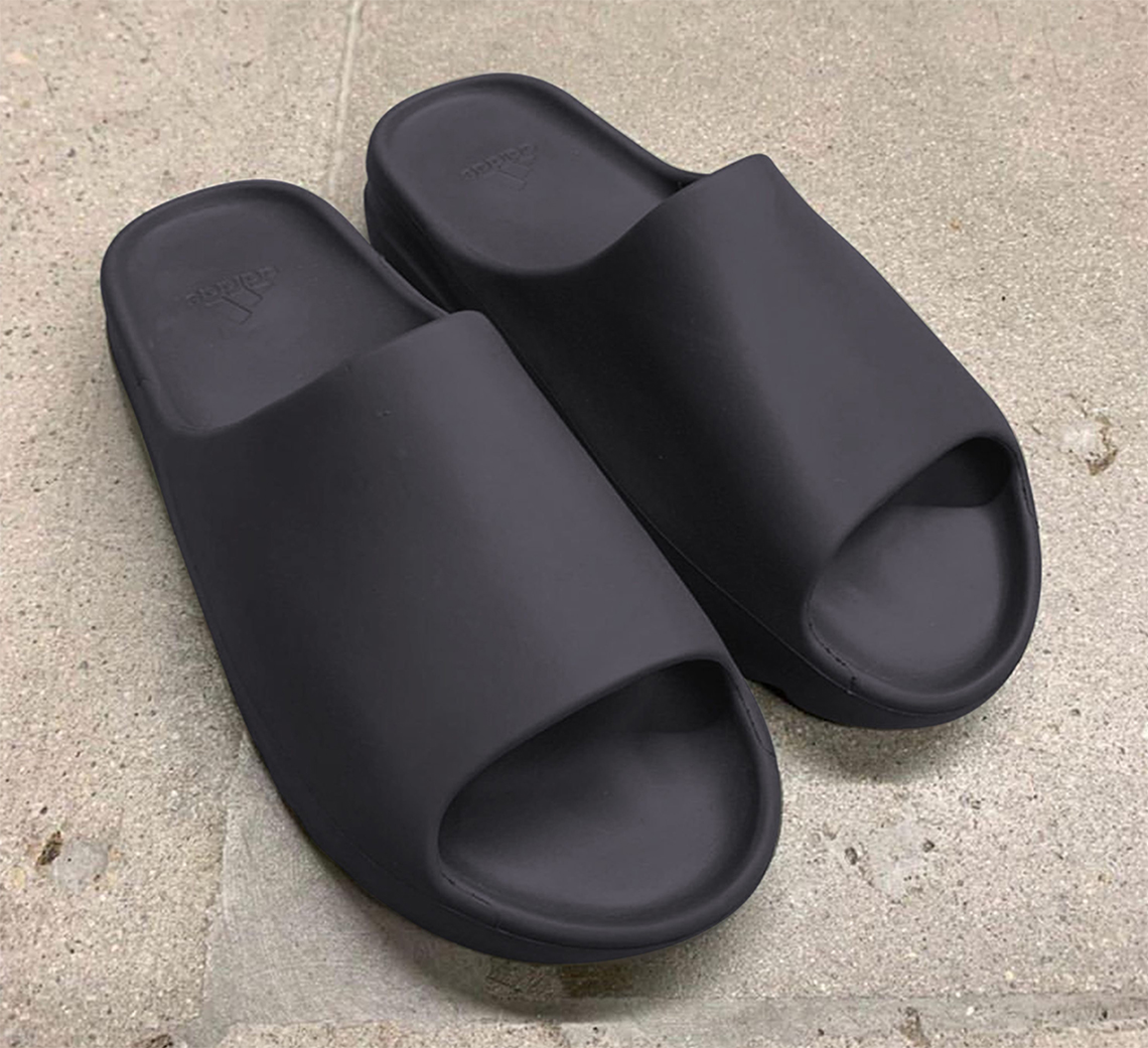 Adidas Yeezy Slide Soot