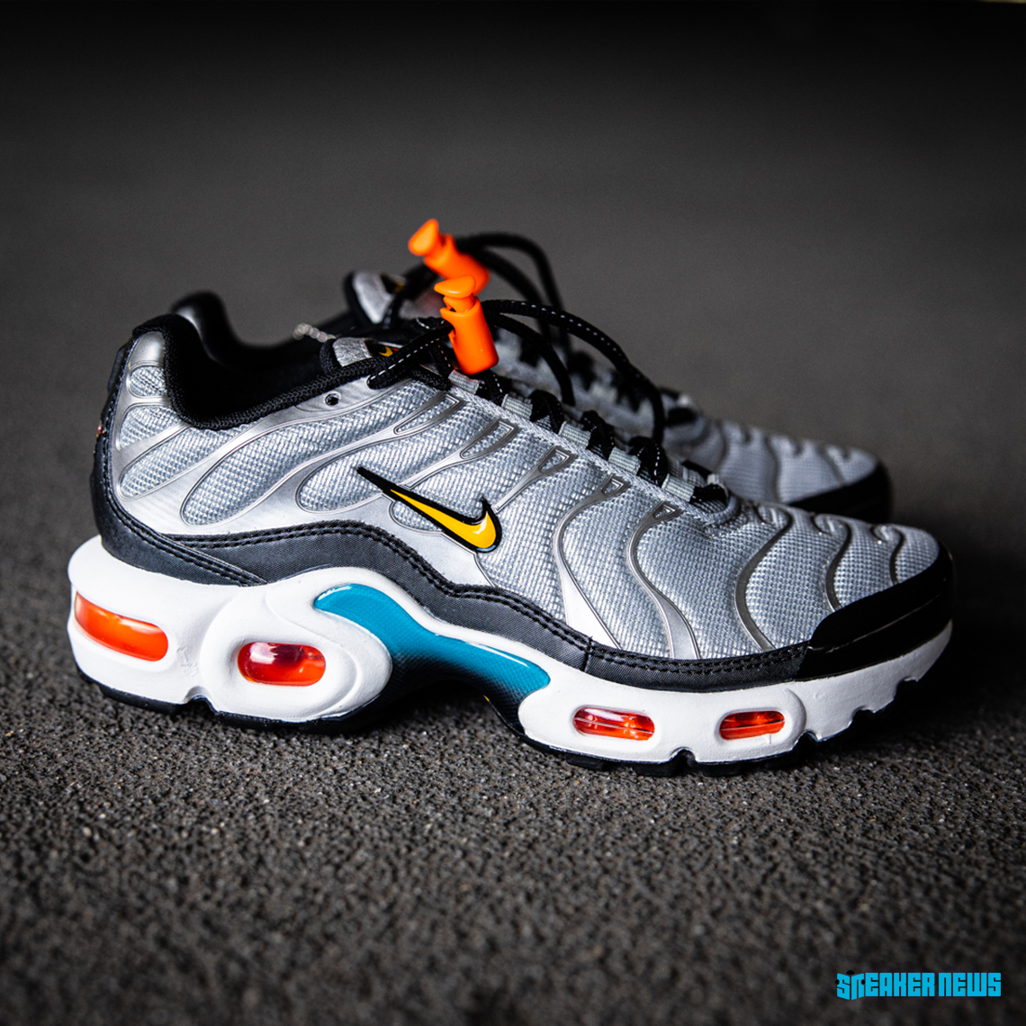 Nike Air Max Plus Kids Foot Locker Galaxy 2