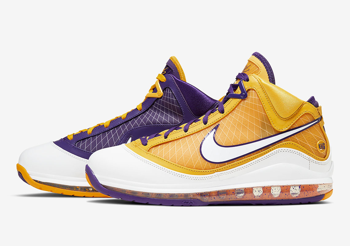 Nike Lebron 7 Media Day Lakers Cw2300 500 5