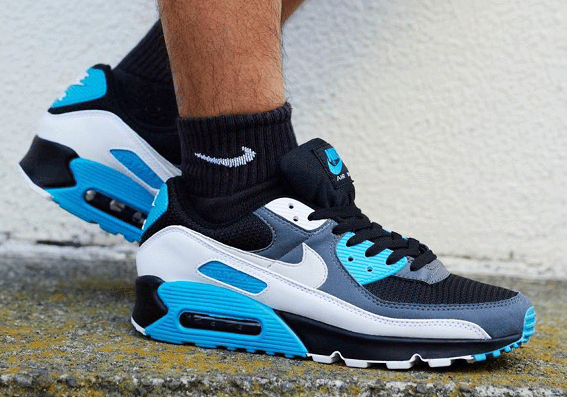 Nike Air Max 90 Appears In A Reverse "Laser Blue"