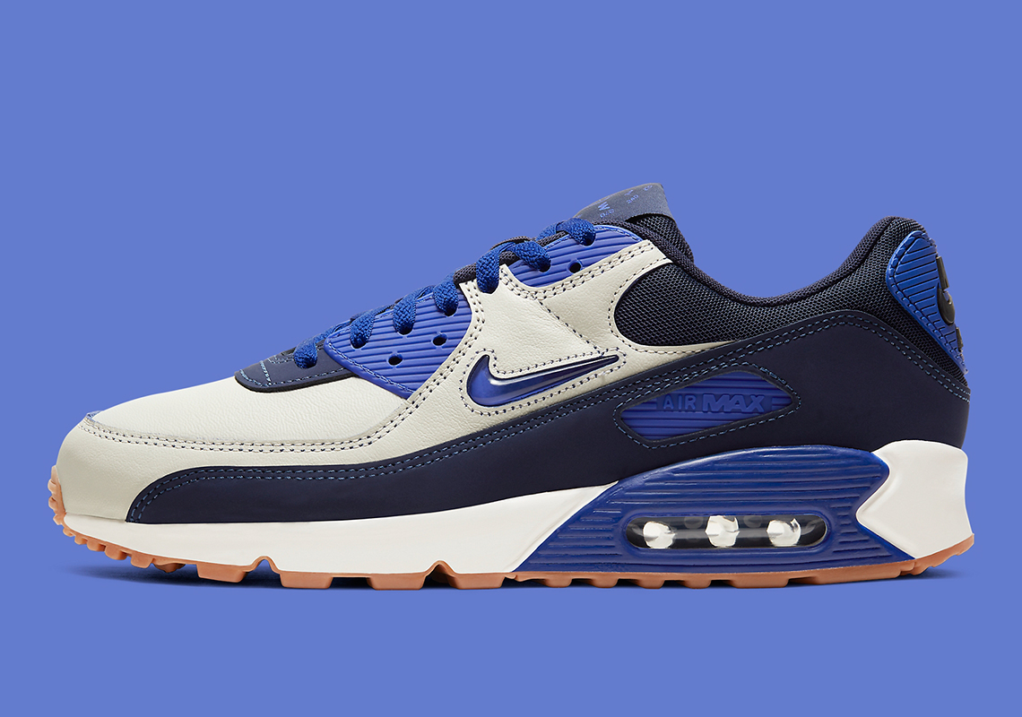 Official Images Of The Nike Air Max 90 "Home And Away" In Royal Blue