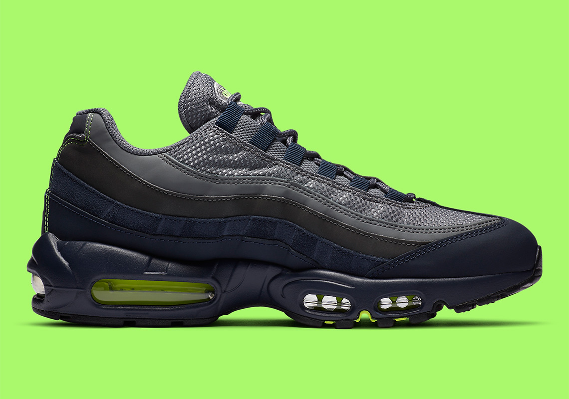 Nike Air Max 95 Black Grey Volt Da1504 400 4