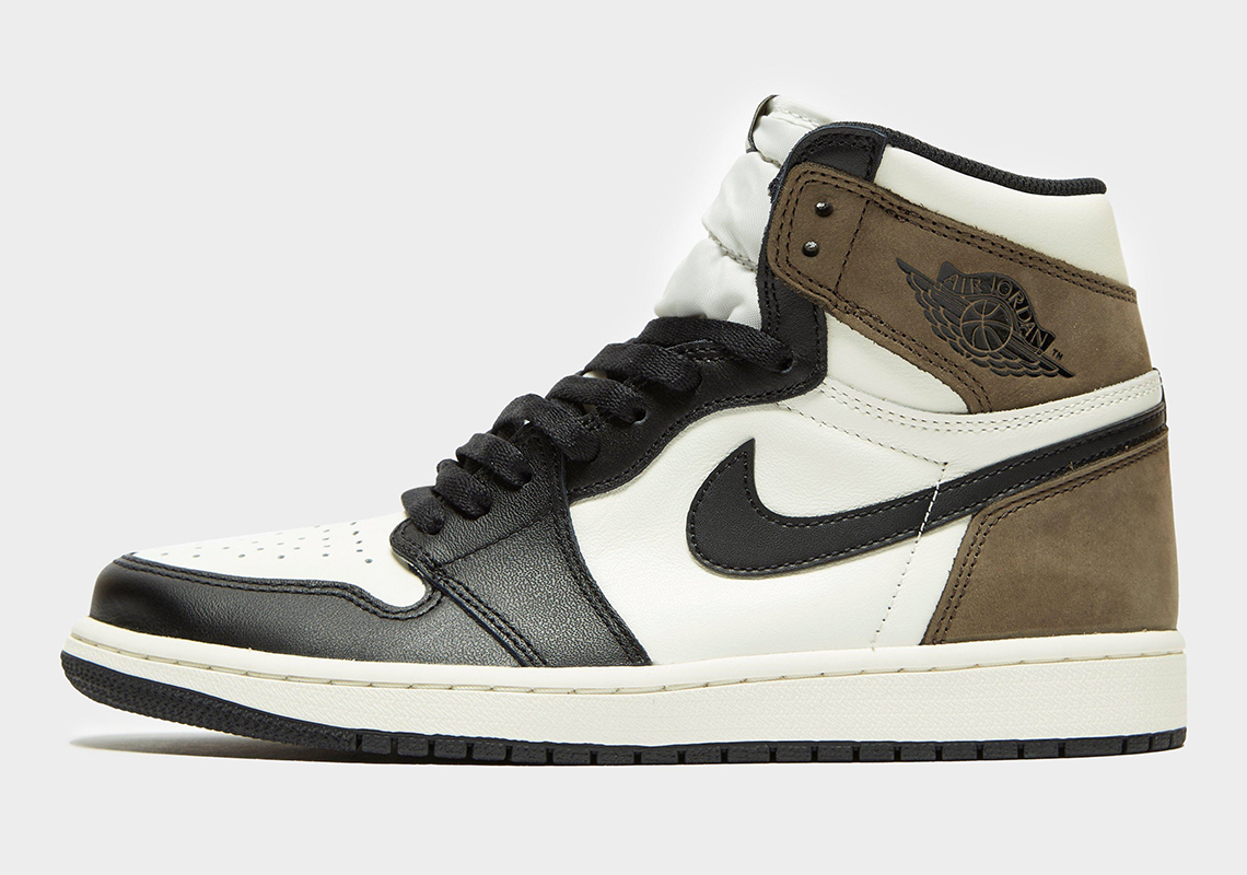 555088 105 Air Jordan 1 Sail Dark Mocha 1