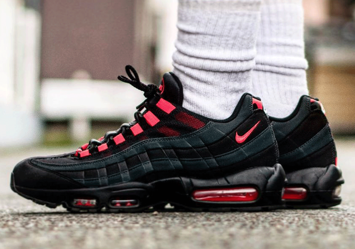 The Nike Air Max 95 "Laser Crimson" Adds Patterns On Reflective Heel