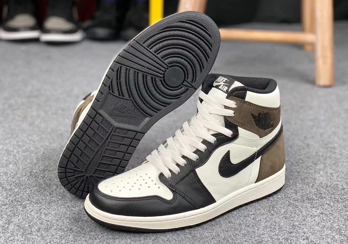 Air Jordan 1 Retro High Og Sail Dark Mocha Black 555088 105 3