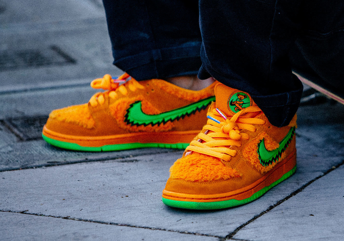 FTC Skateshop To Exclusively Drop The Orange Grateful Dead Dunks