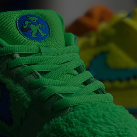 Bill Walton, Bonafide Dead-head, Gives Us His Take On The Grateful Dead Nike SB Dunks