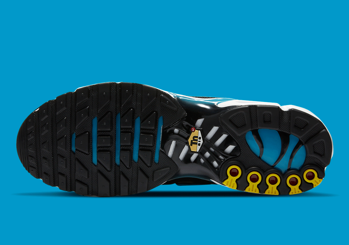 Nike Air Max Plus Cz8687 001 1