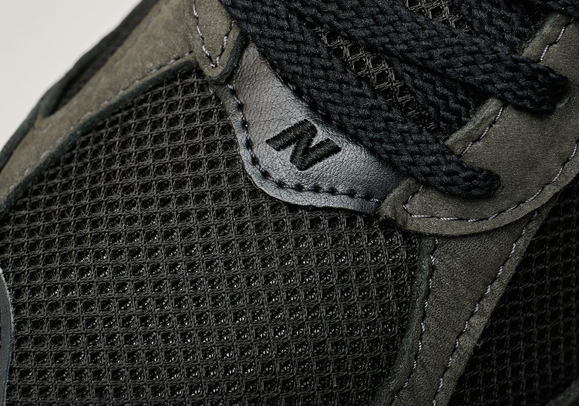 Streething New Balance 2002r Olive 3