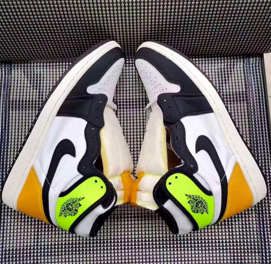 Air Jordan 1 Retro High Og White Volt University Gold Black 5