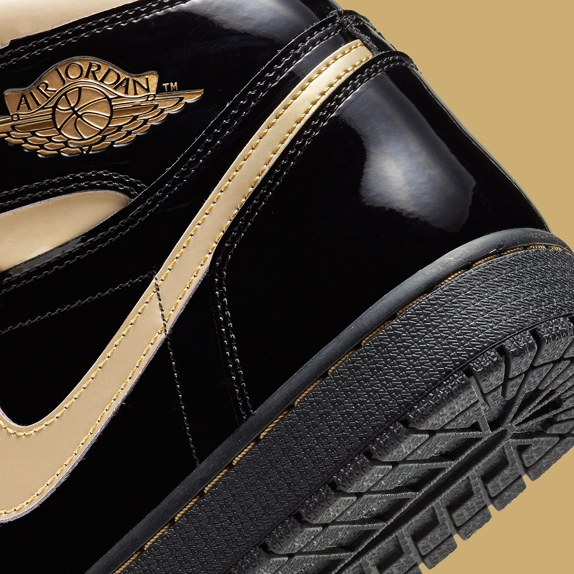 Jordan 1 Black Gold 555088 032 Release Date 8