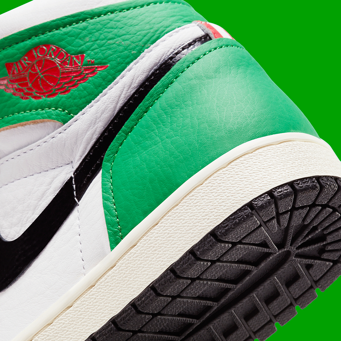 Jordan 1 Lucky Green Db4612 300 Official Images 5